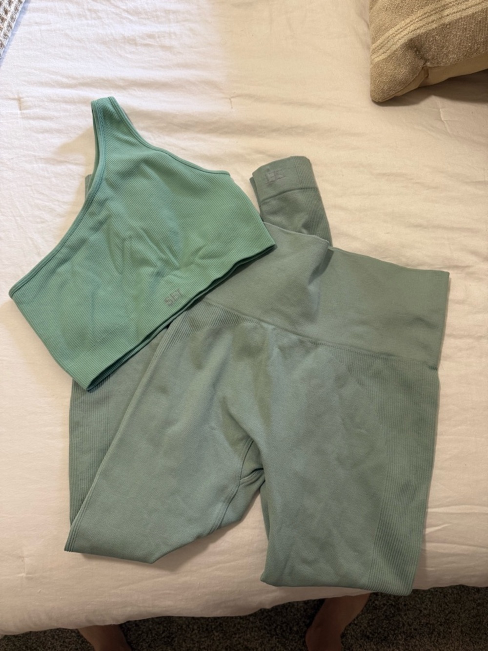 Set Active Mint Green Ribbed Sports Bra & Legging Set